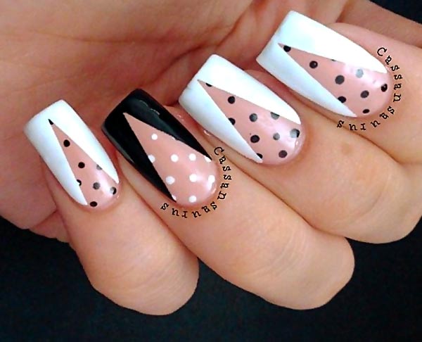 black and white fake stiletto dotted nails