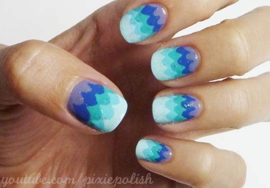 blue gradient wavy nails