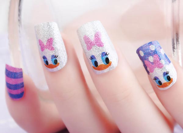 daisy dotted striped cute nails