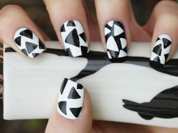 geometry freehand black and white nails