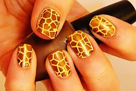 giraffe nails