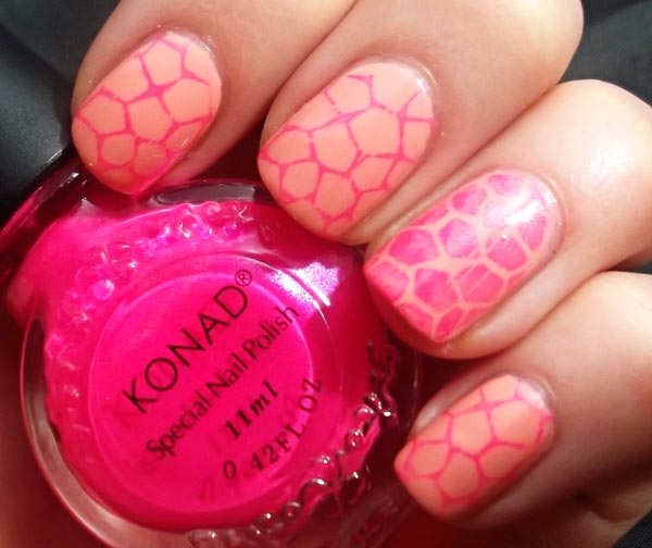 pink giraffe nails
