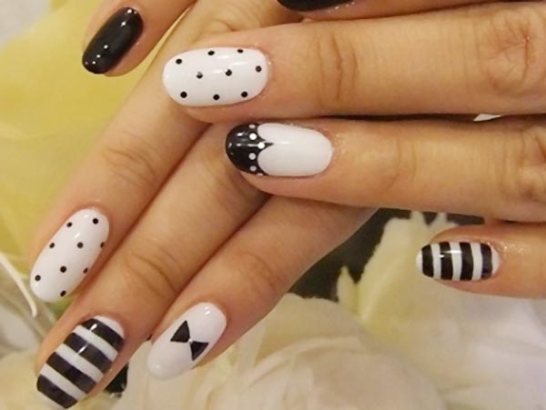 stripes dots black white elegant nails