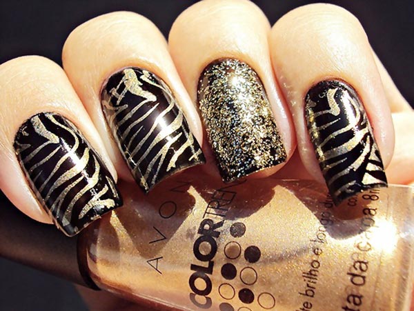 zebra glitter gold over black nails